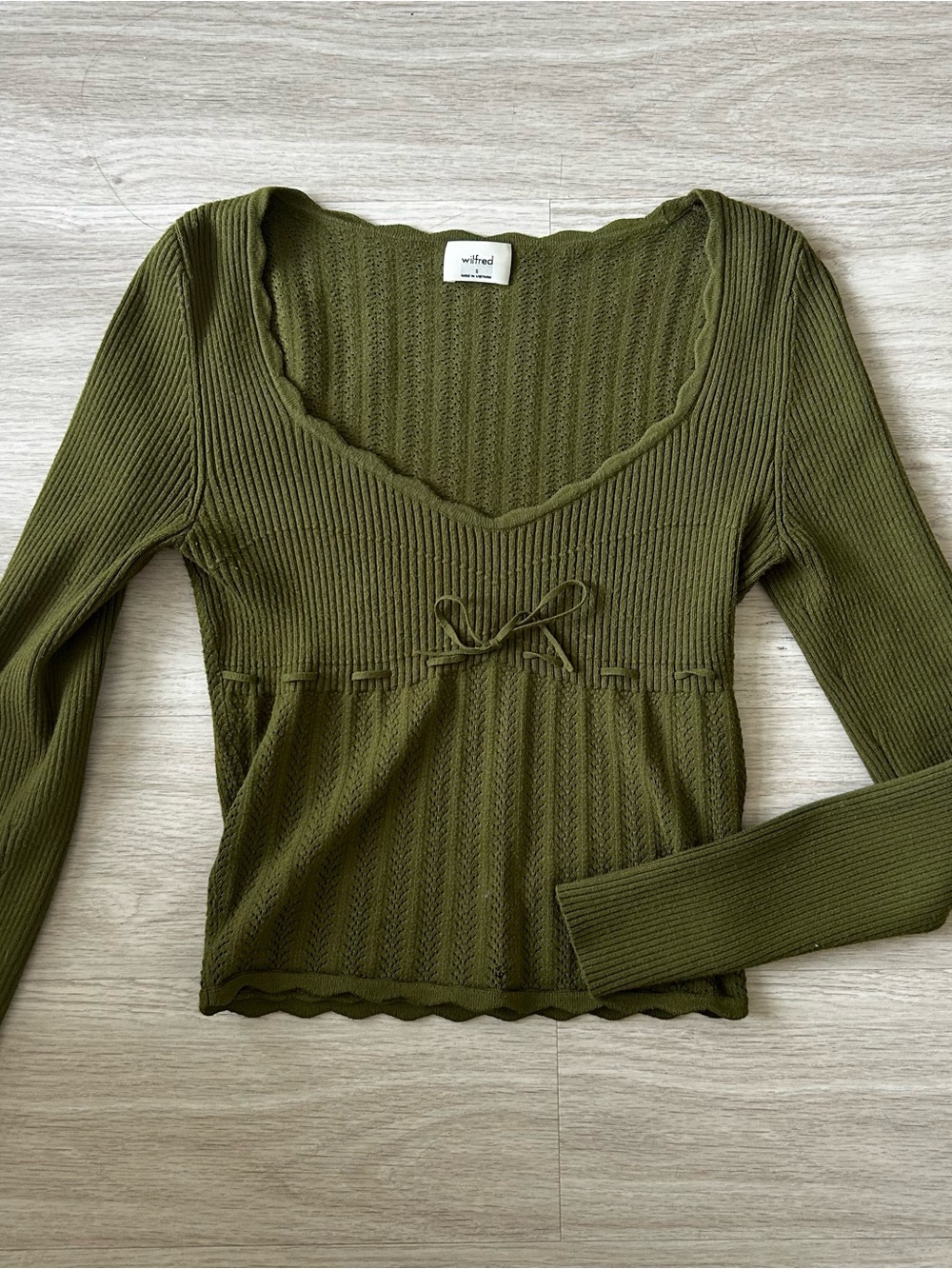 Aritzia Green Soloist Long Sleeve